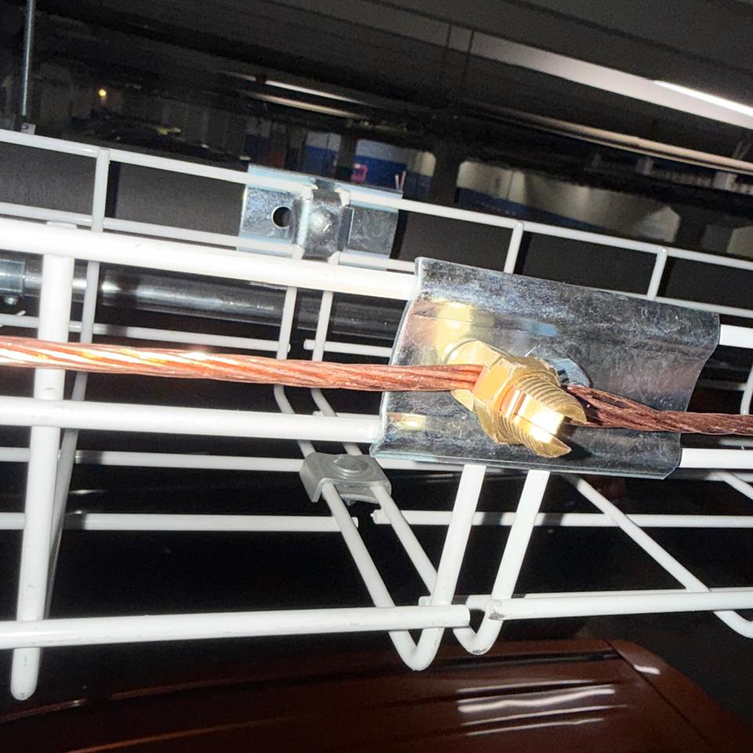 Fijación de puesta a tierra para C.P.C 6