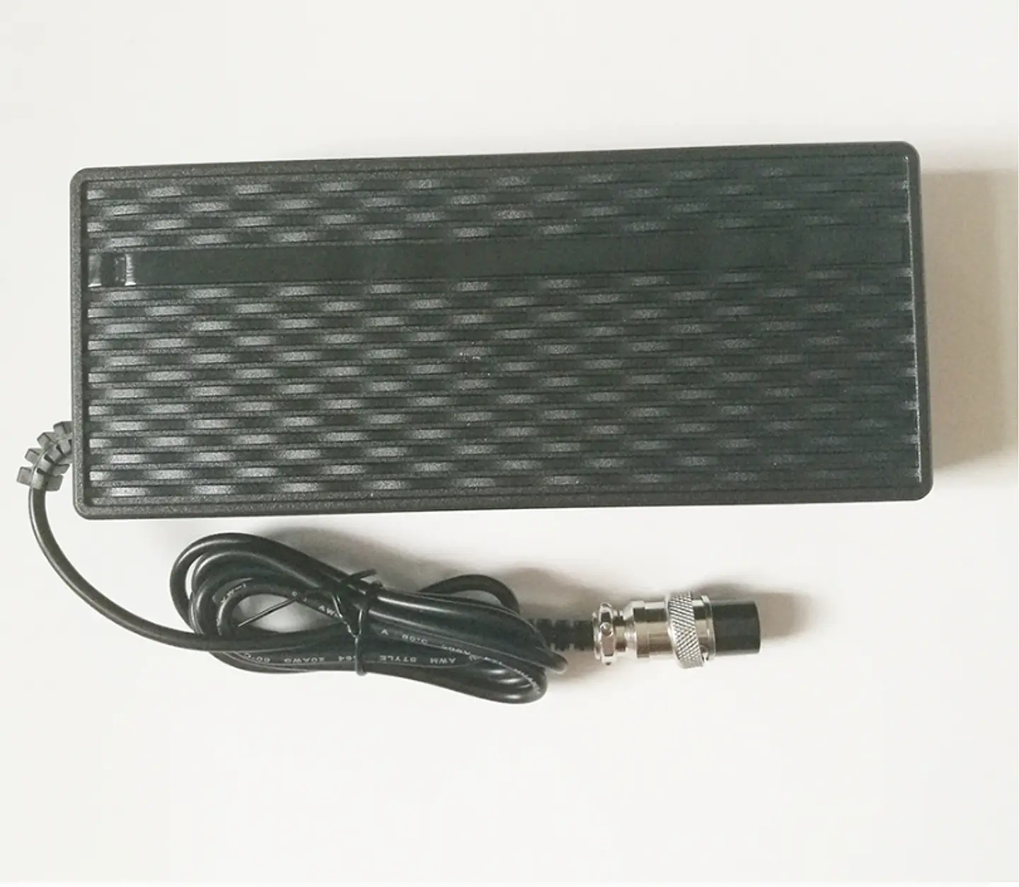 Cargador 67.2v 2.0 A para kingsong  14M - 14D - 16S 2