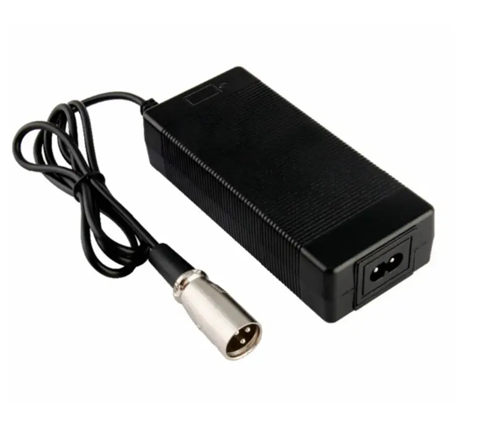Cargador 54,6 volts  1.5 A  para bicicletas electricas scooters 2