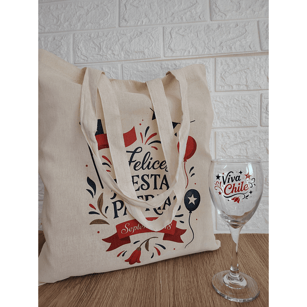 Pack Bolsa de Algodón más Copa de Vino Fiestas Patrias 4