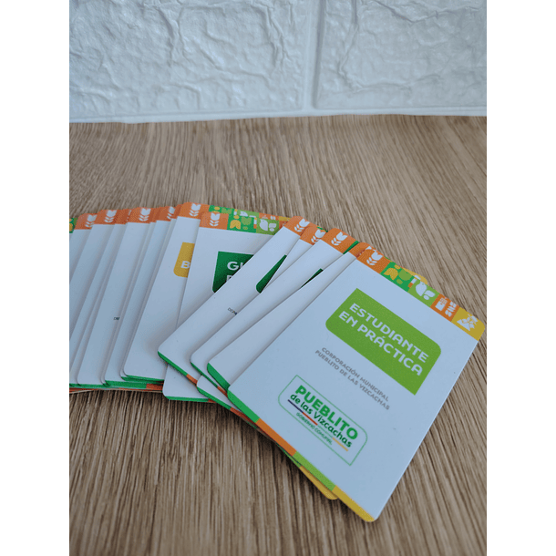 CREDENCIAL DE PVC PERSONALIZADA 18