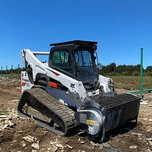 Minicargador con Balde Mezclador de Cemento