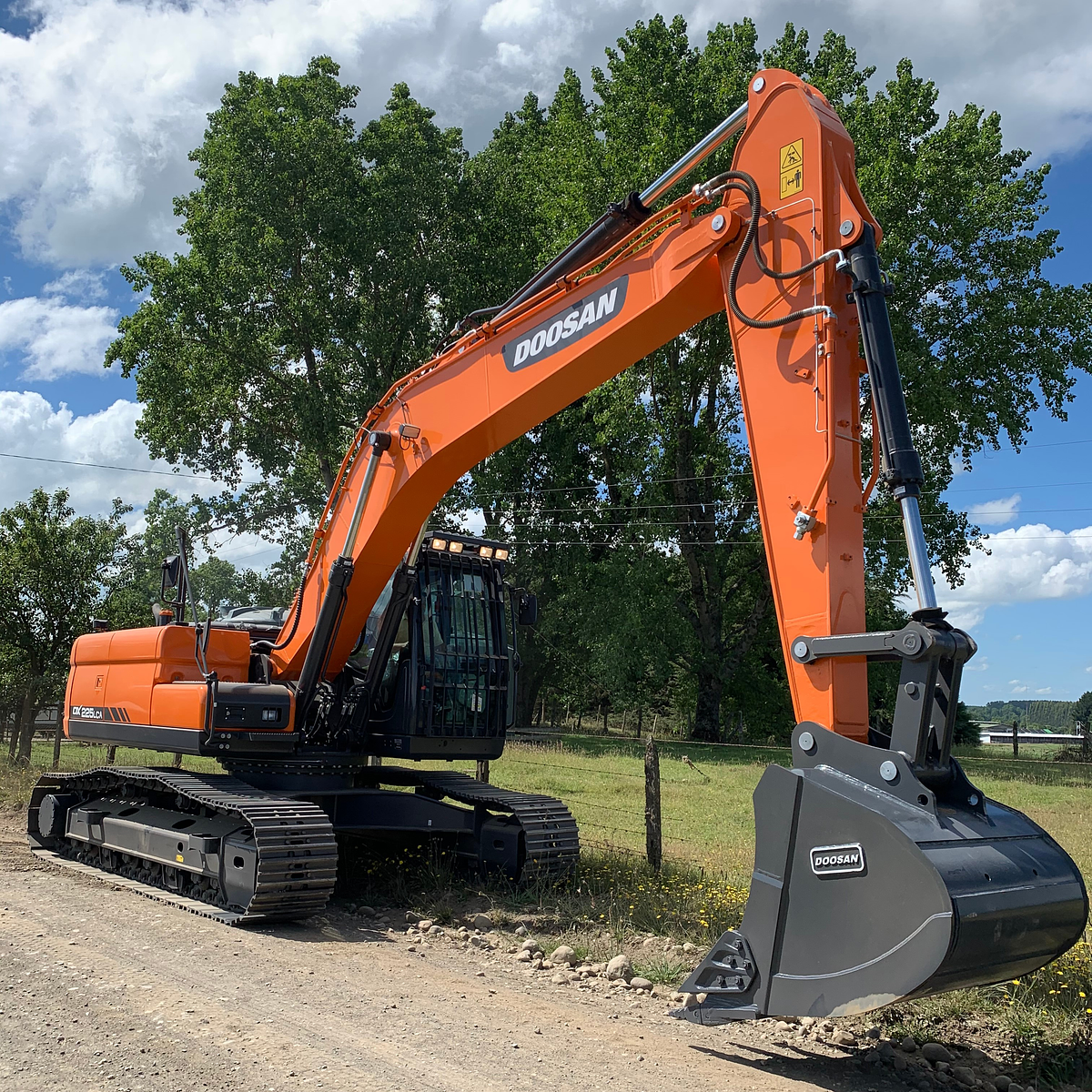 Excavadora 21 Toneladas  1