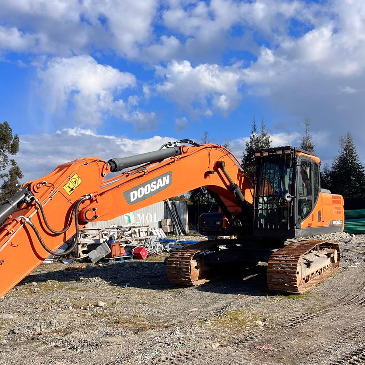 Excavadora 21 Toneladas  3