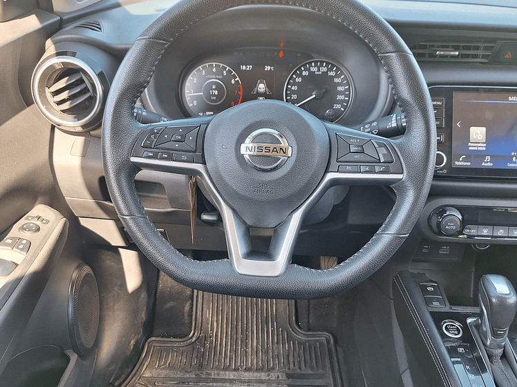 Nissan Kicks Exclusive / Año 2021  16