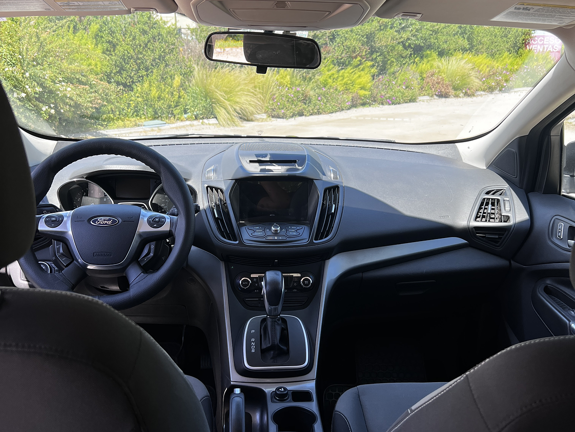 FORD ESCAPE 2.0 AT / Año 2013 10