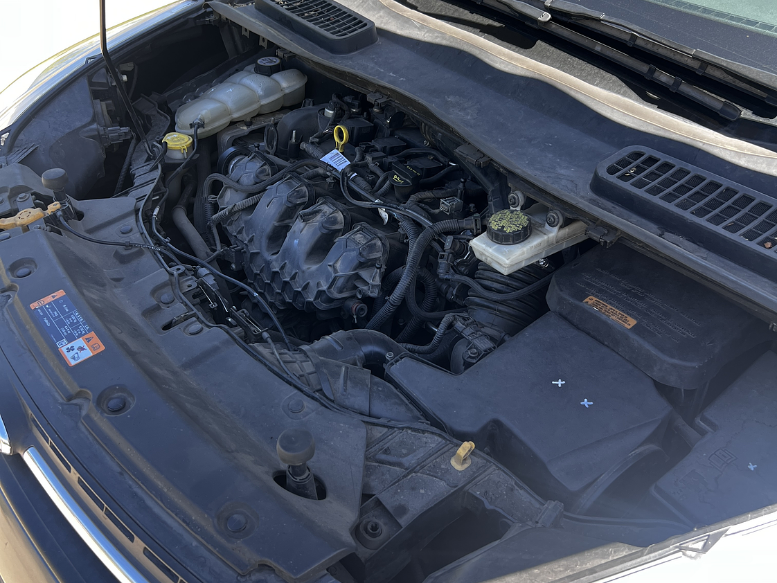 FORD ESCAPE 2.0 AT / Año 2013 17