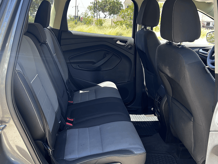 FORD ESCAPE 2.0 AT / Año 2013 4