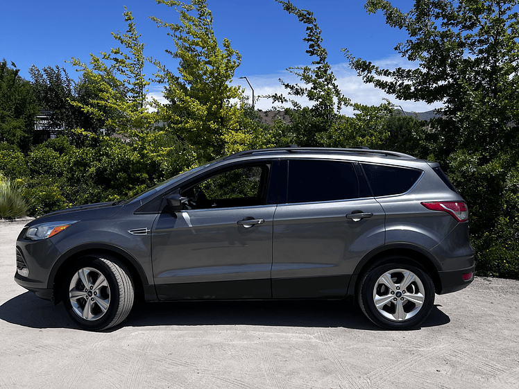 FORD ESCAPE 2.0 AT / Año 2013 5