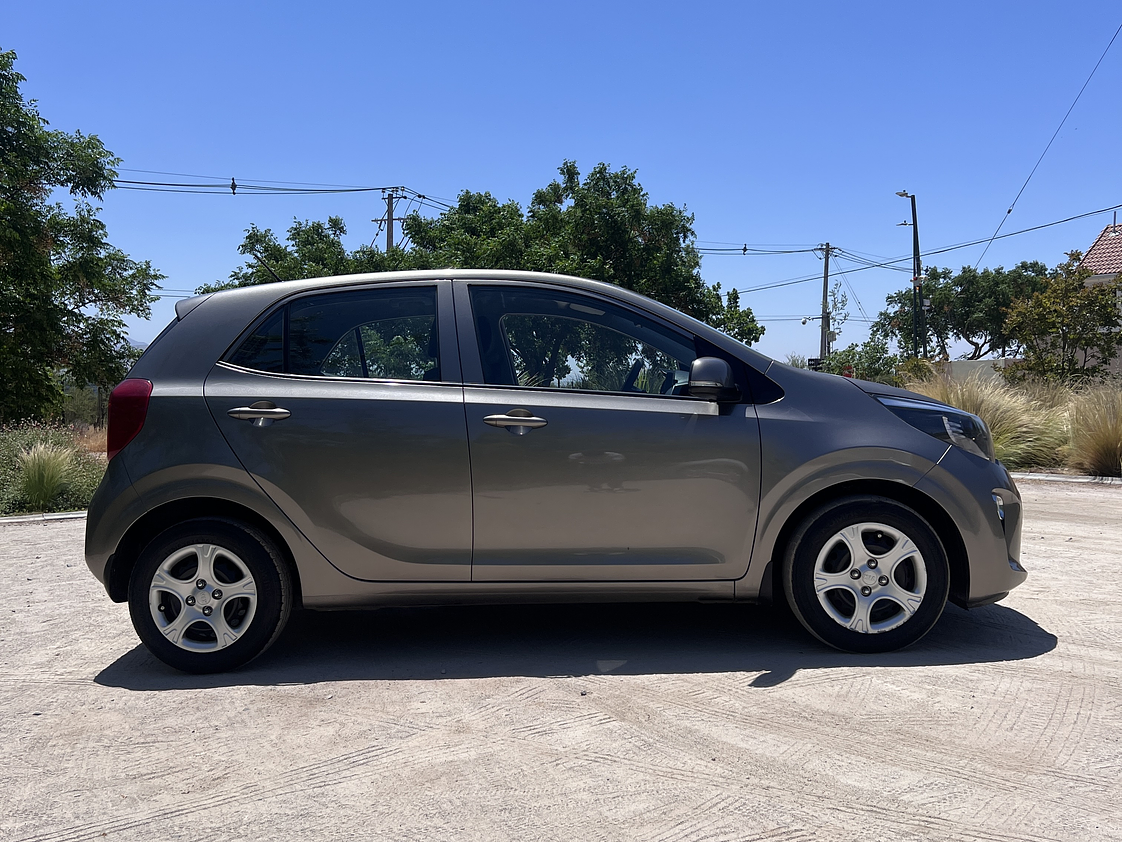 KIA Morning 1.2 EX Full / Año 2020 7