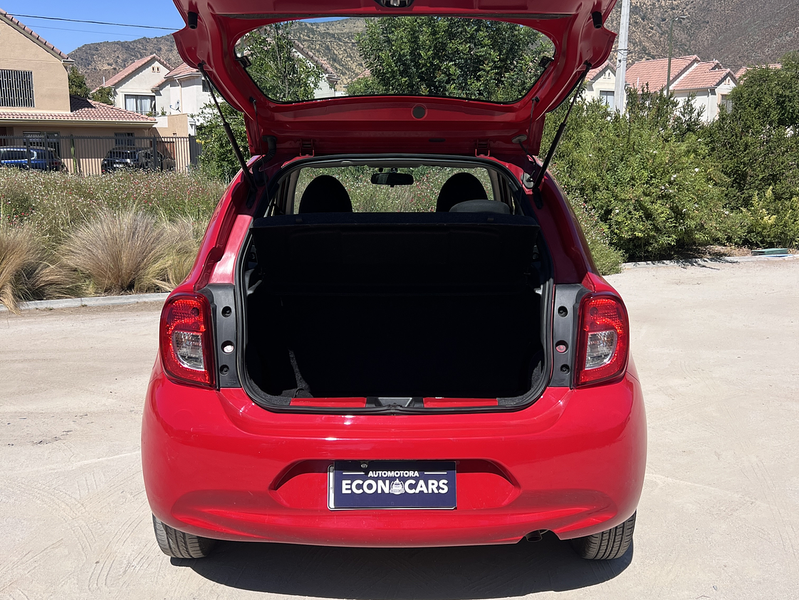 Nissan March Sport 1.6 / Año 2018 8