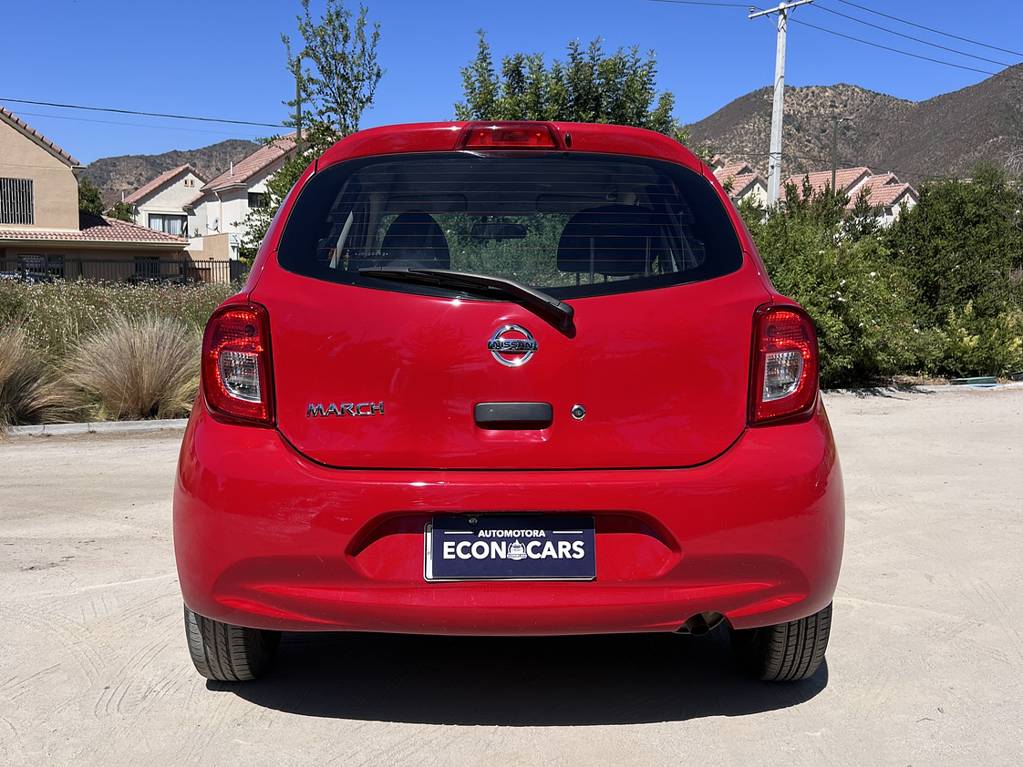 Nissan March Sport 1.6 / Año 2018 19