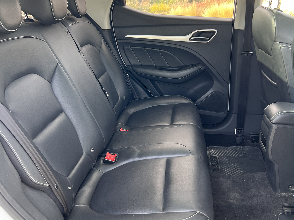 MG ZS AUTOMATICO / Año 2020 24