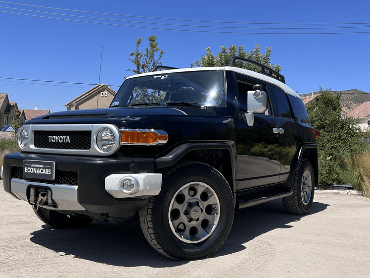 Toyota FJ Crusier Top de Linea / Año 2013 1