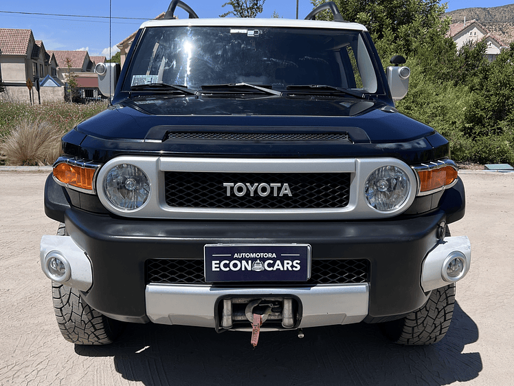 Toyota FJ Crusier Top de Linea / Año 2013 4