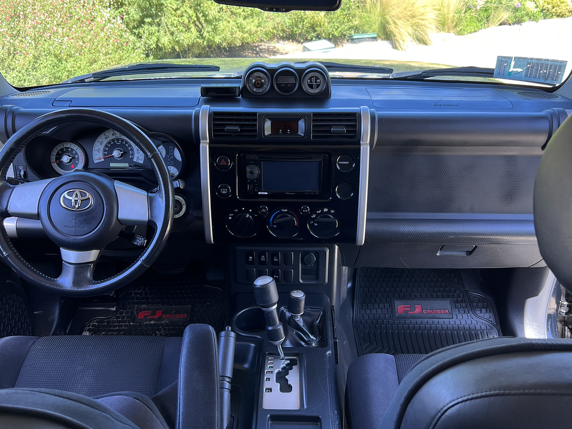 Toyota FJ Crusier Top de Linea / Año 2013 5