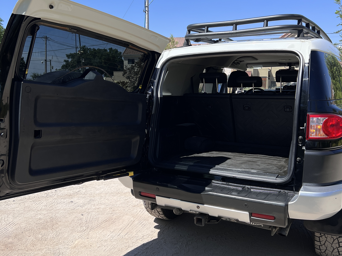 Toyota FJ Crusier Top de Linea / Año 2013 6