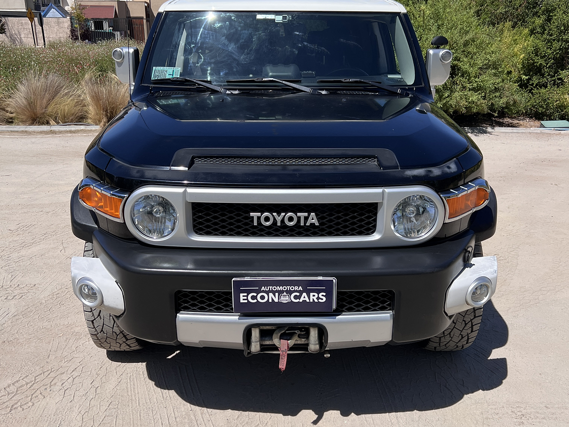 Toyota FJ Crusier Top de Linea / Año 2013 7