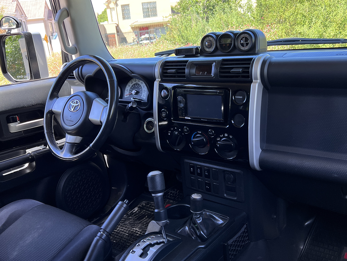 Toyota FJ Crusier Top de Linea / Año 2013 10