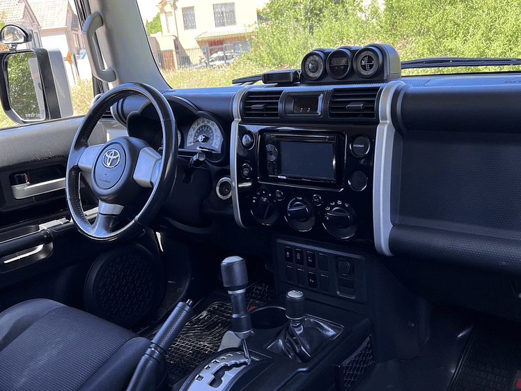 Toyota FJ Crusier Top de Linea / Año 2013 10