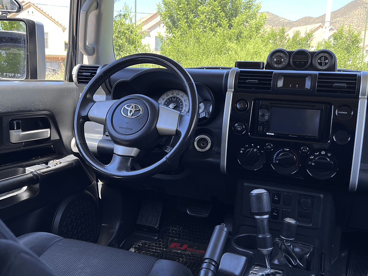 Toyota FJ Crusier Top de Linea / Año 2013 13