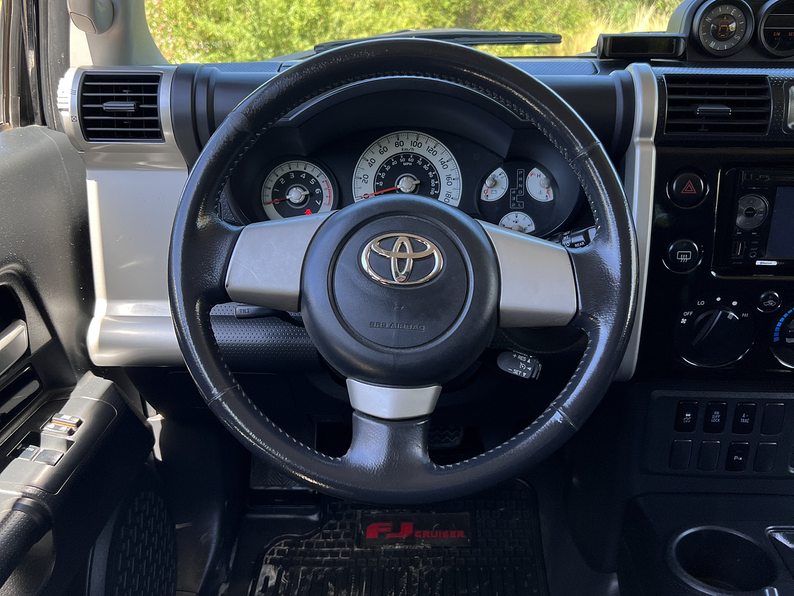 Toyota FJ Crusier Top de Linea / Año 2013 15