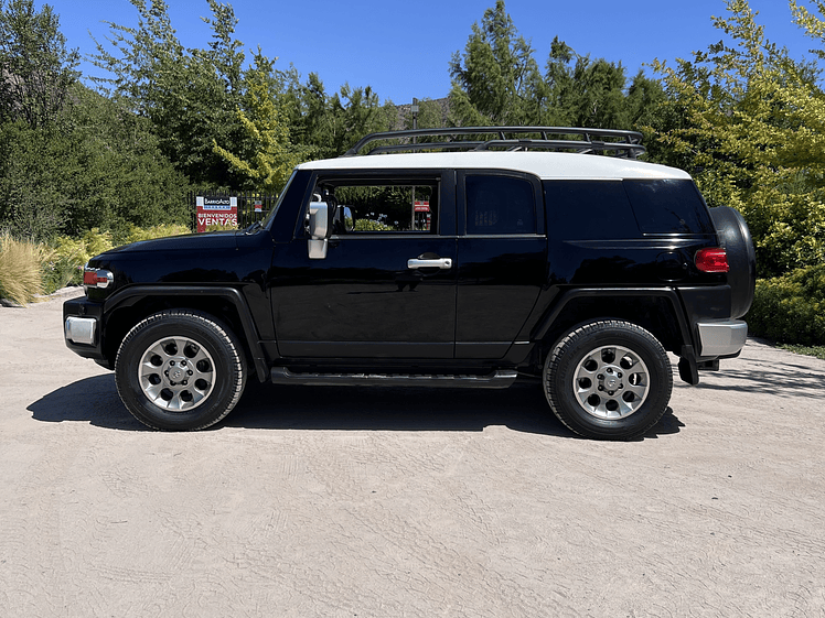 Toyota FJ Crusier Top de Linea / Año 2013 19