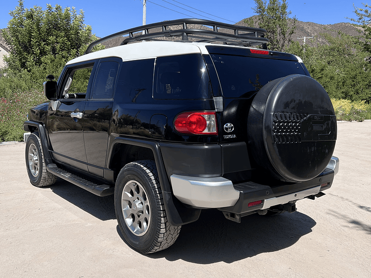 Toyota FJ Crusier Top de Linea / Año 2013 22