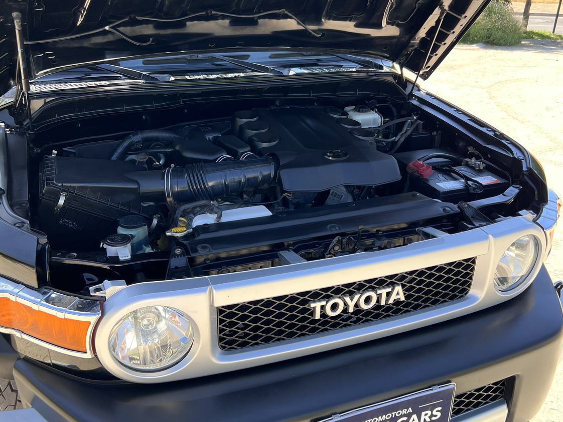 Toyota FJ Crusier Top de Linea / Año 2013 25