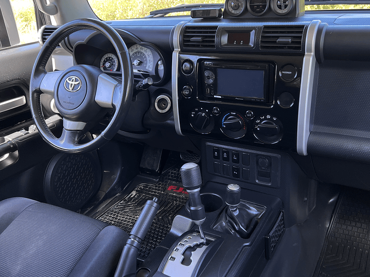 Toyota FJ Crusier Top de Linea / Año 2013 26