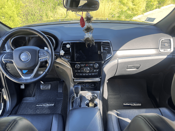 Jeep Grand Cherokee Limited / Año 2022 13