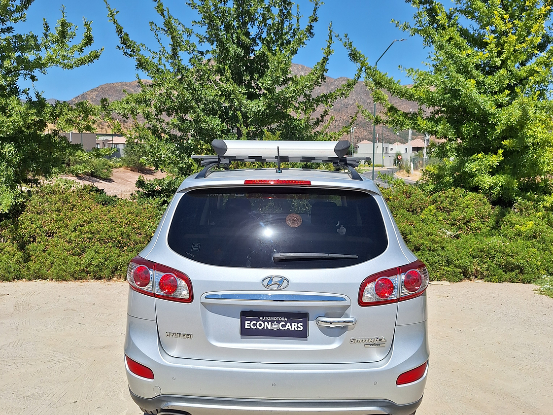 Hyundai Santa Fe / Año 2012 13