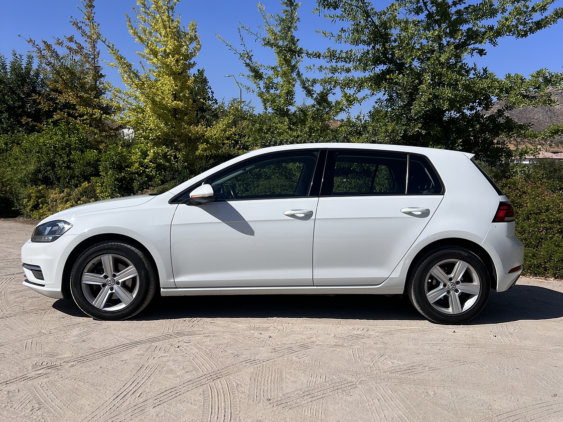 Volkswagen Golf AT / Año 2018 4
