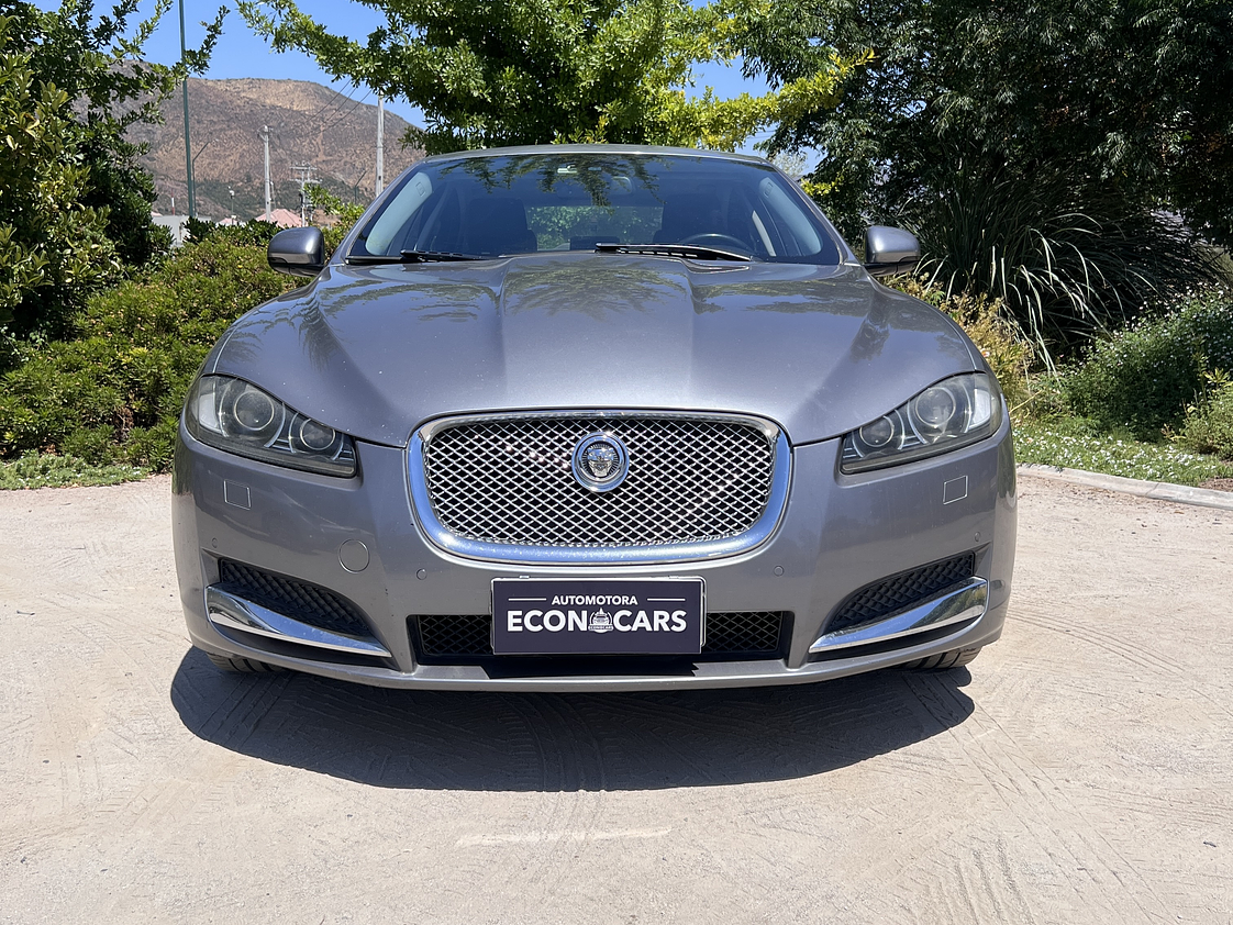 Jaguar XF 3.0 / Año 2013 3