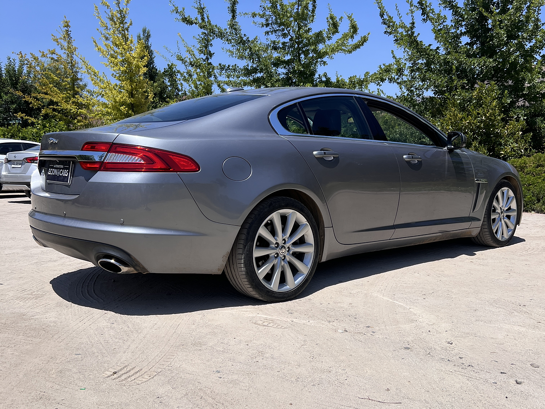 Jaguar XF 3.0 / Año 2013 6