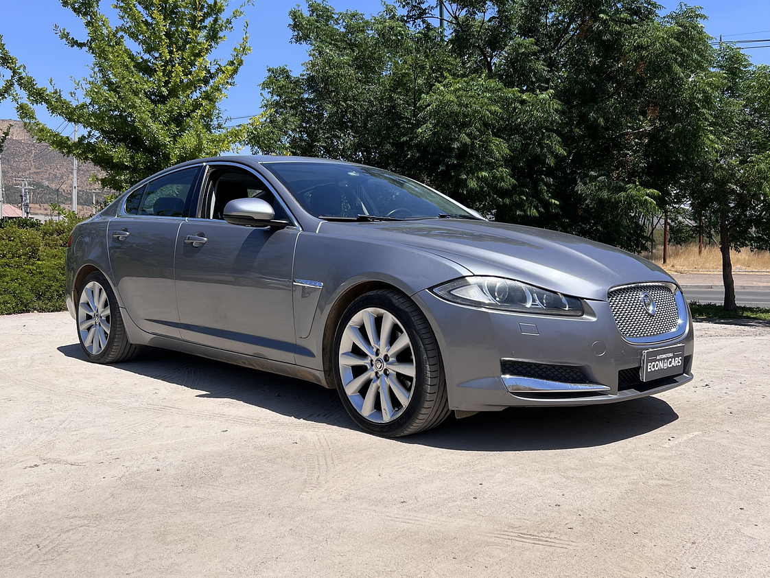 Jaguar XF 3.0 / Año 2013 10
