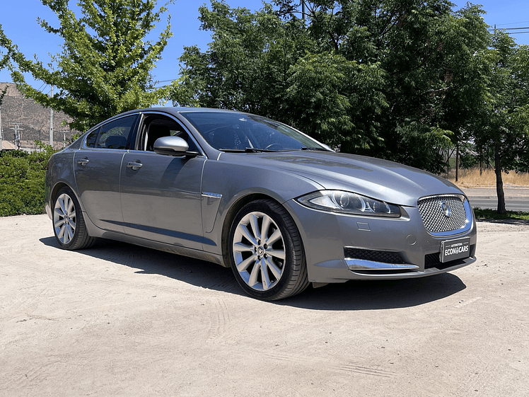 Jaguar XF 3.0 / Año 2013 10