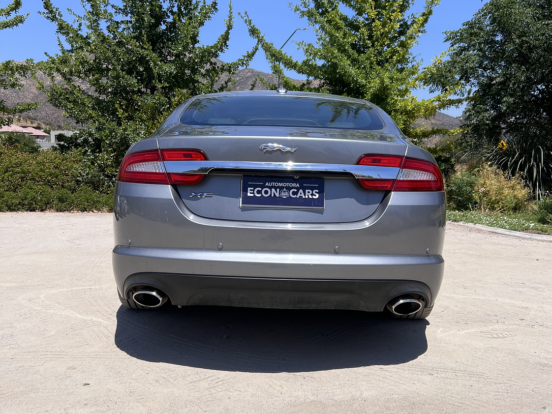 Jaguar XF 3.0 / Año 2013 4