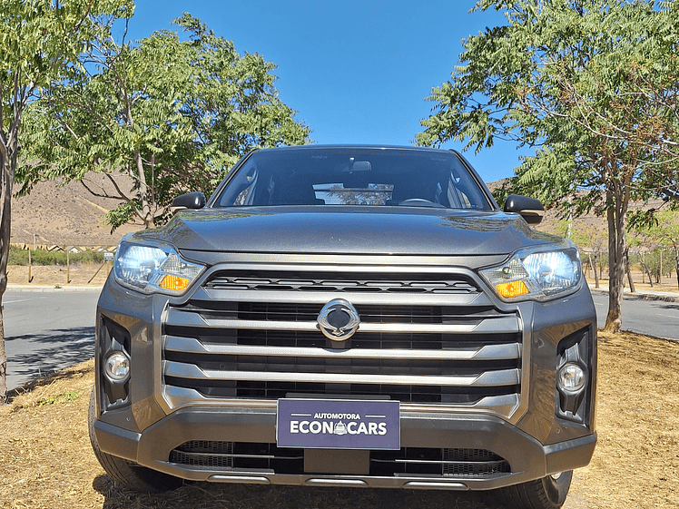 Ssangyong Grand Musso Diesel / Año 2022 6