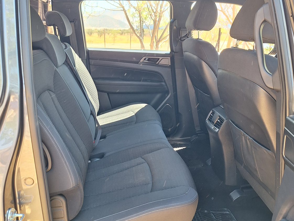 Ssangyong Grand Musso Diesel / Año 2022 20