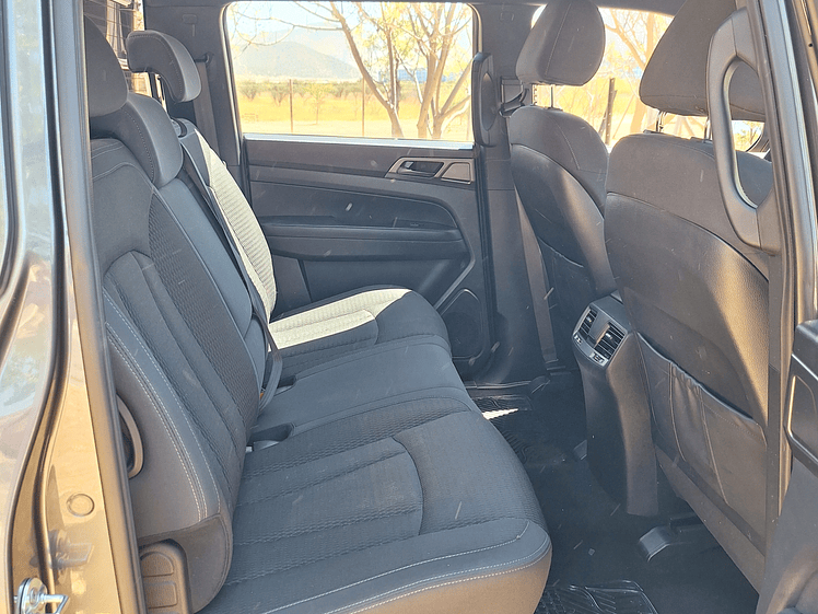 Ssangyong Grand Musso Diesel / Año 2022 20