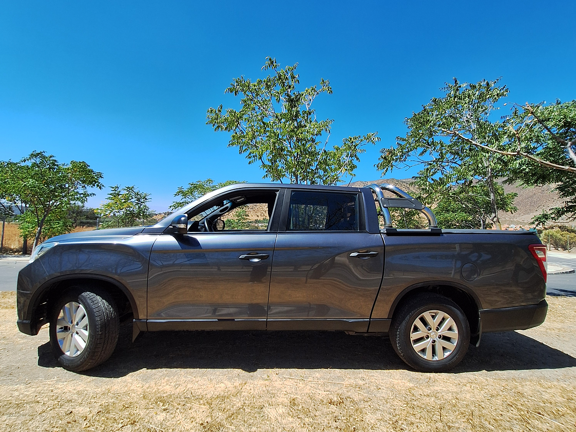 Ssangyong Grand Musso Diesel / Año 2022 17