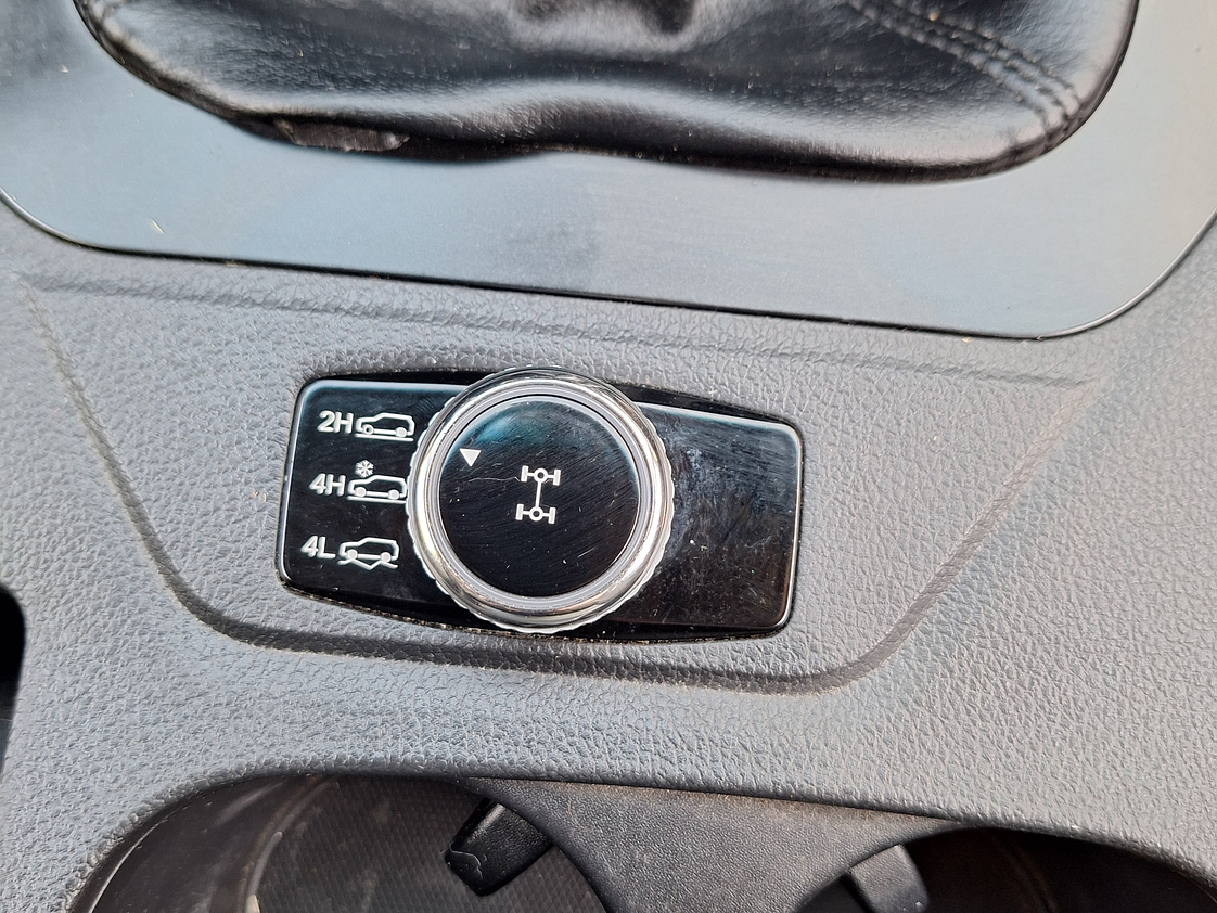 Ssangyong Grand Musso Diesel / Año 2022 22