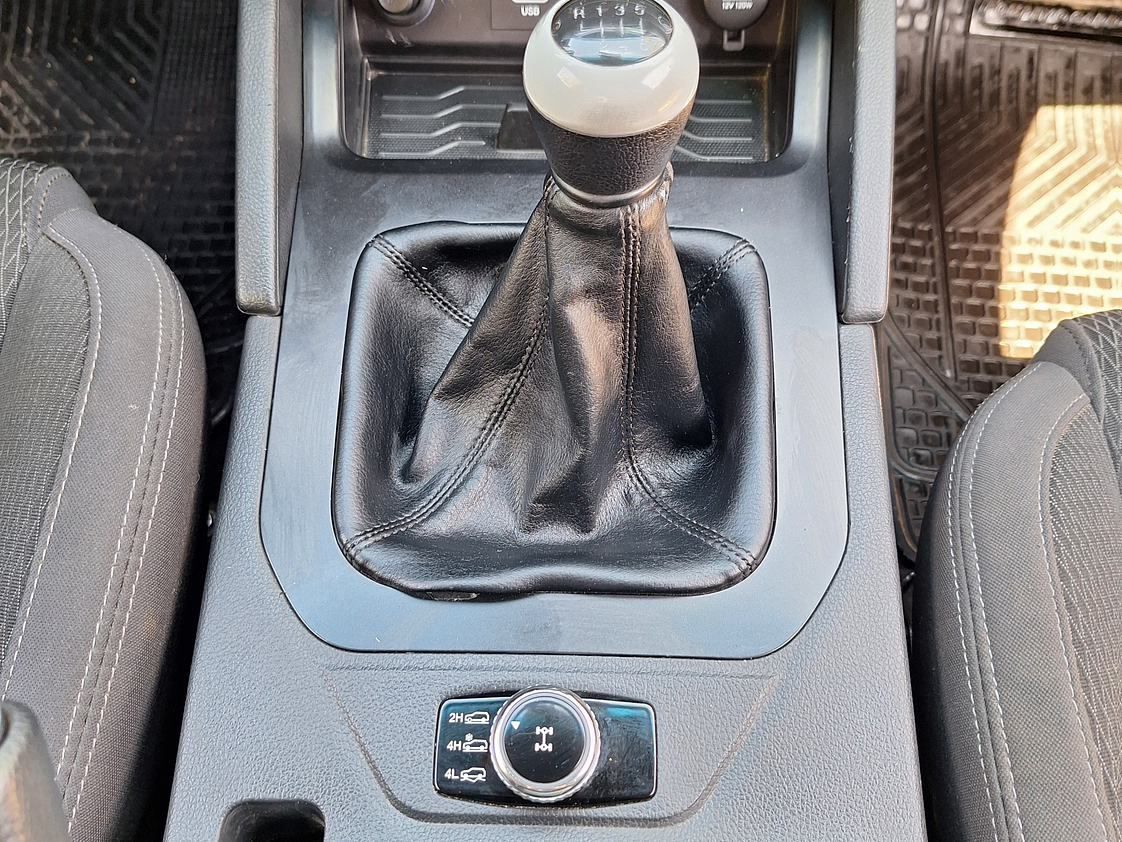 Ssangyong Grand Musso Diesel / Año 2022 24