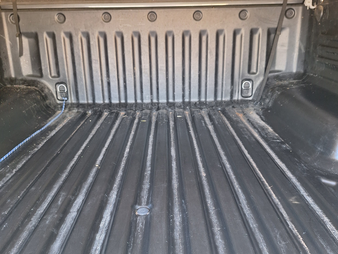 Ssangyong Grand Musso Diesel / Año 2022 25