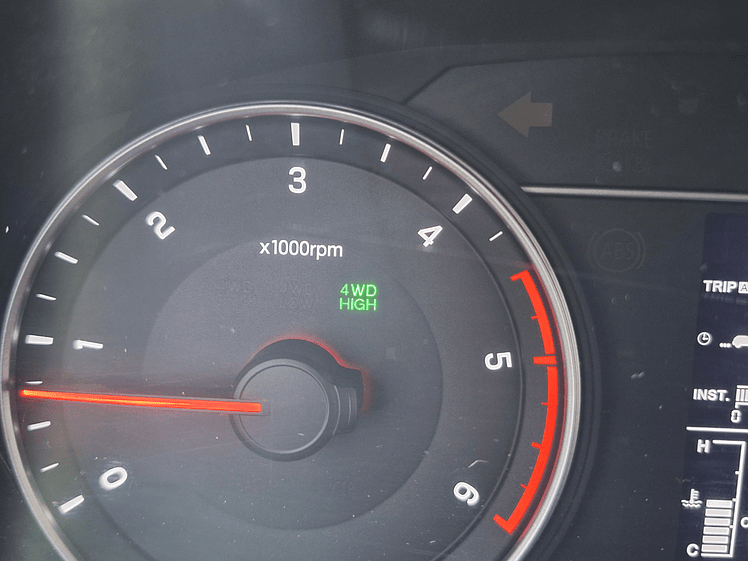 Ssangyong Grand Musso Diesel / Año 2022 26