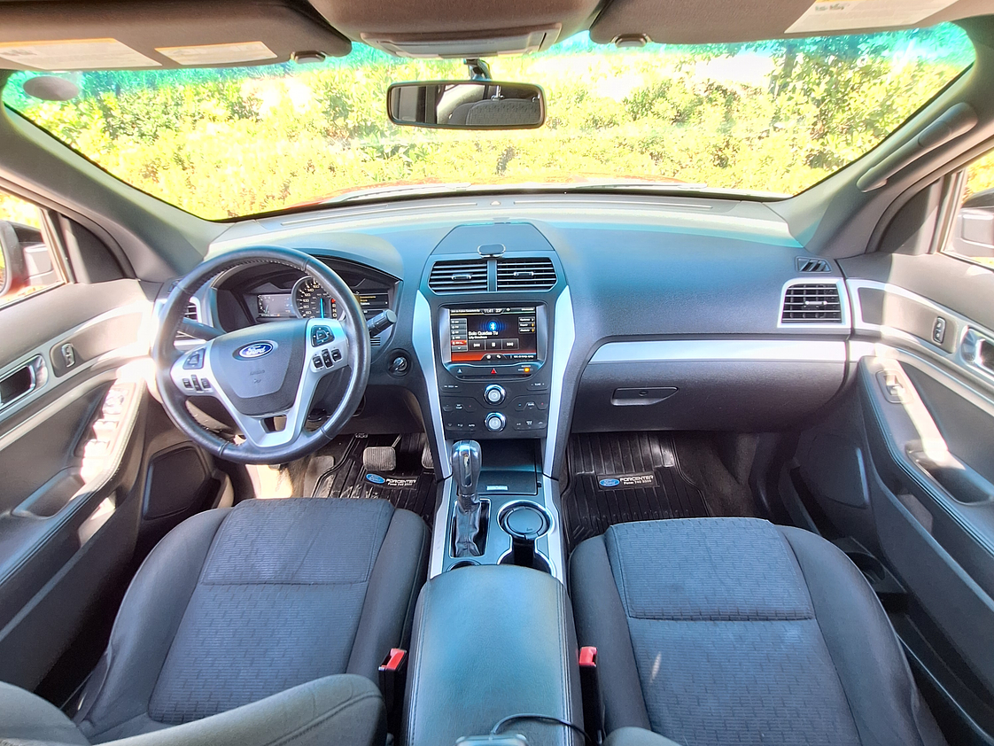 Ford Explorer XLT 3.5 / Año 2014 18