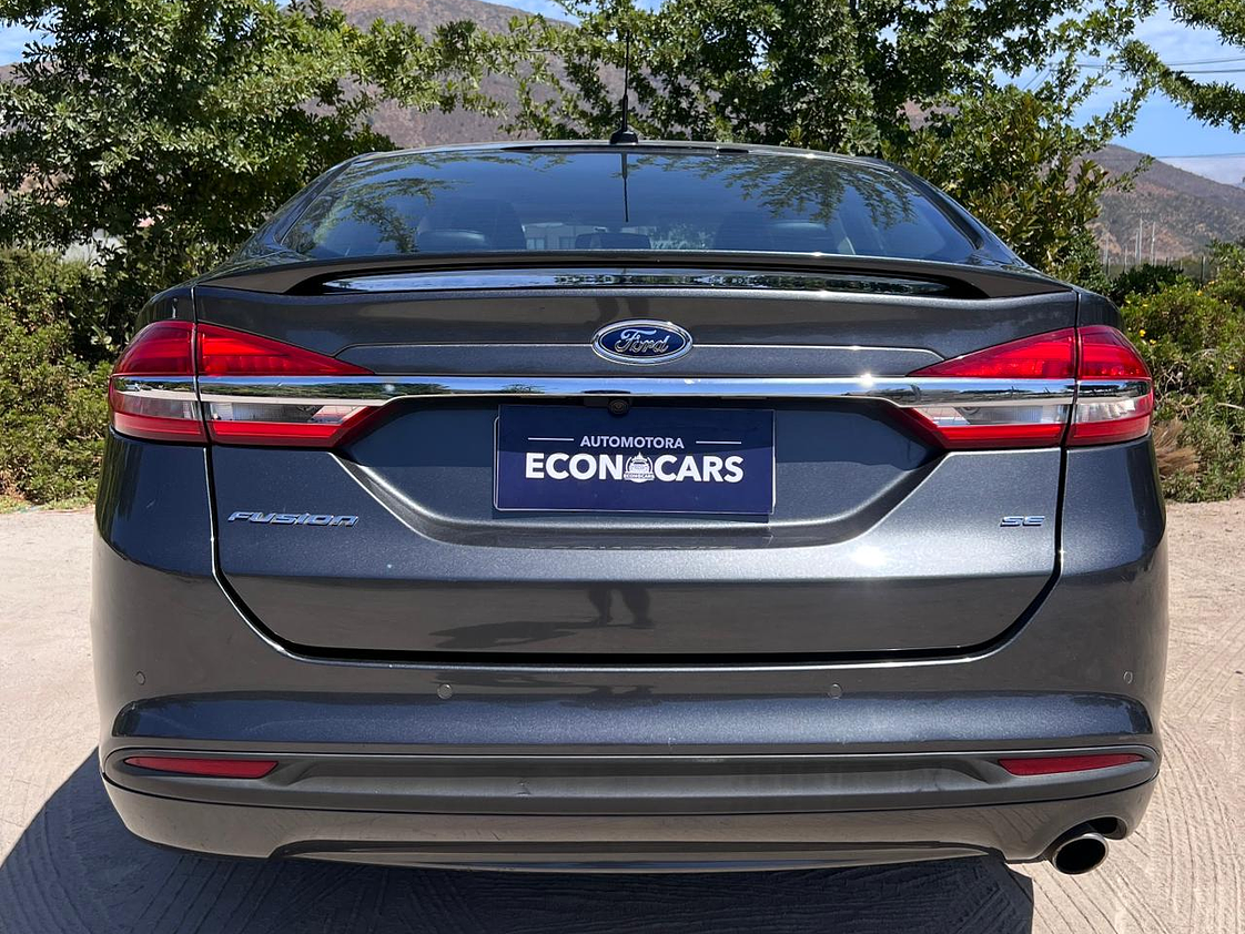 Ford Fusion SE 2.5 / Año 2018 3