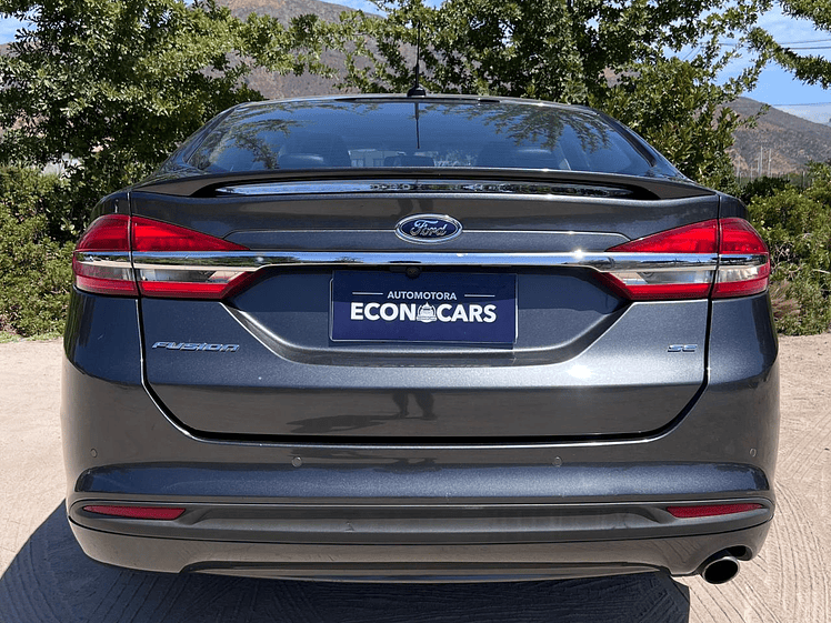 Ford Fusion SE 2.5 / Año 2018 3