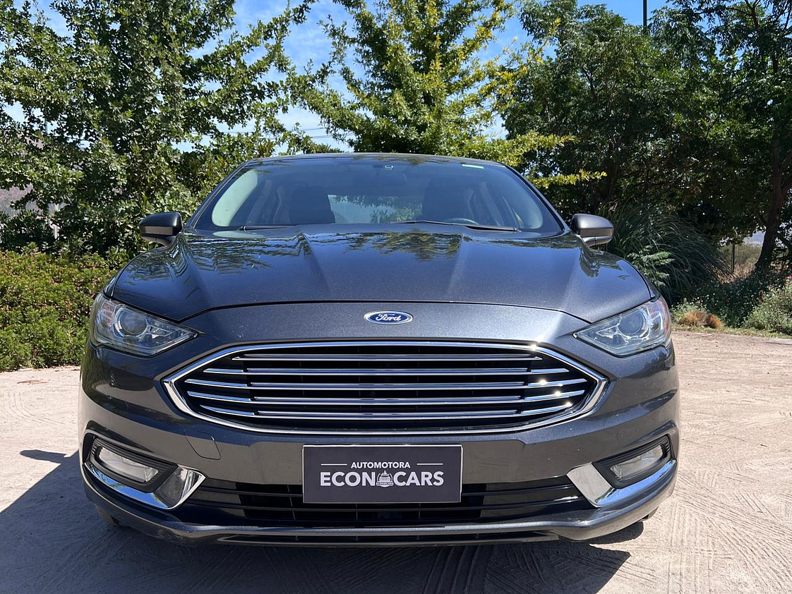 Ford Fusion SE 2.5 / Año 2018 5